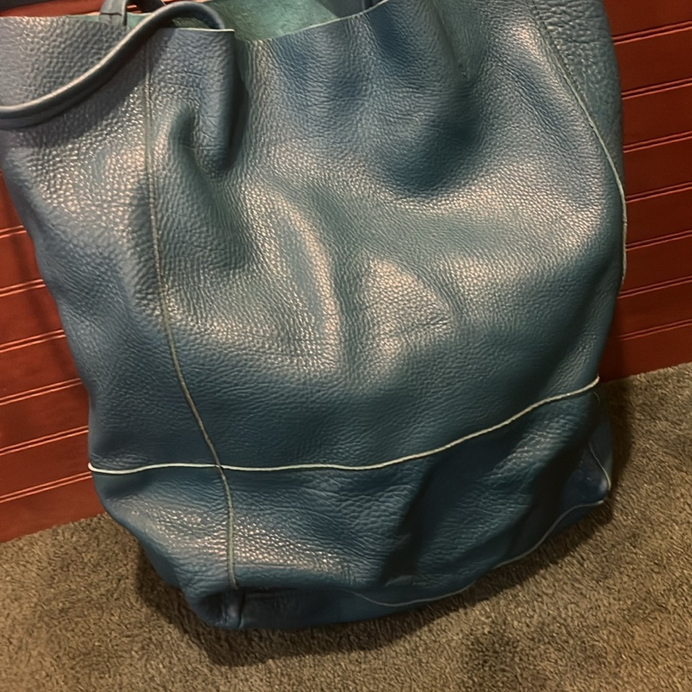 Soft Leather Tote - Turquoise Teal Color - Picture 5 of 5